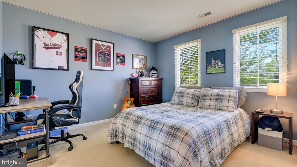 31 THOMAS SPEAKMAN DRIVE