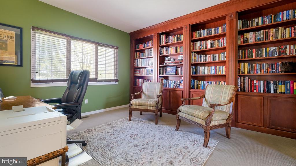 31 THOMAS SPEAKMAN DRIVE