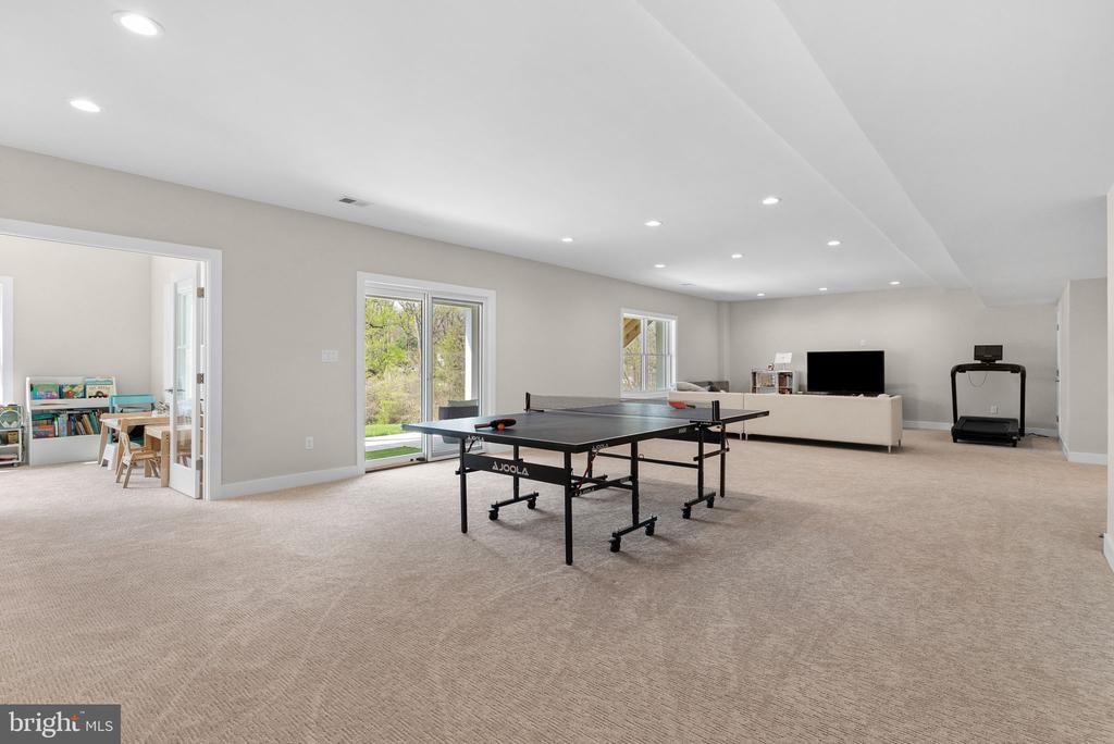 3155 RIDGEVIEW COURT