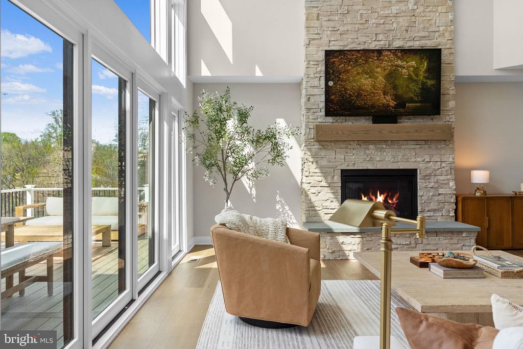 3155 RIDGEVIEW COURT
