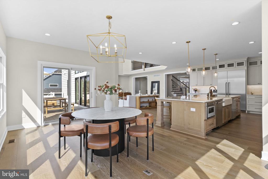 3155 RIDGEVIEW COURT