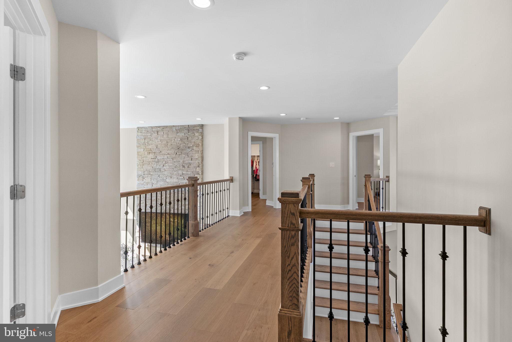 3155 RIDGEVIEW COURT