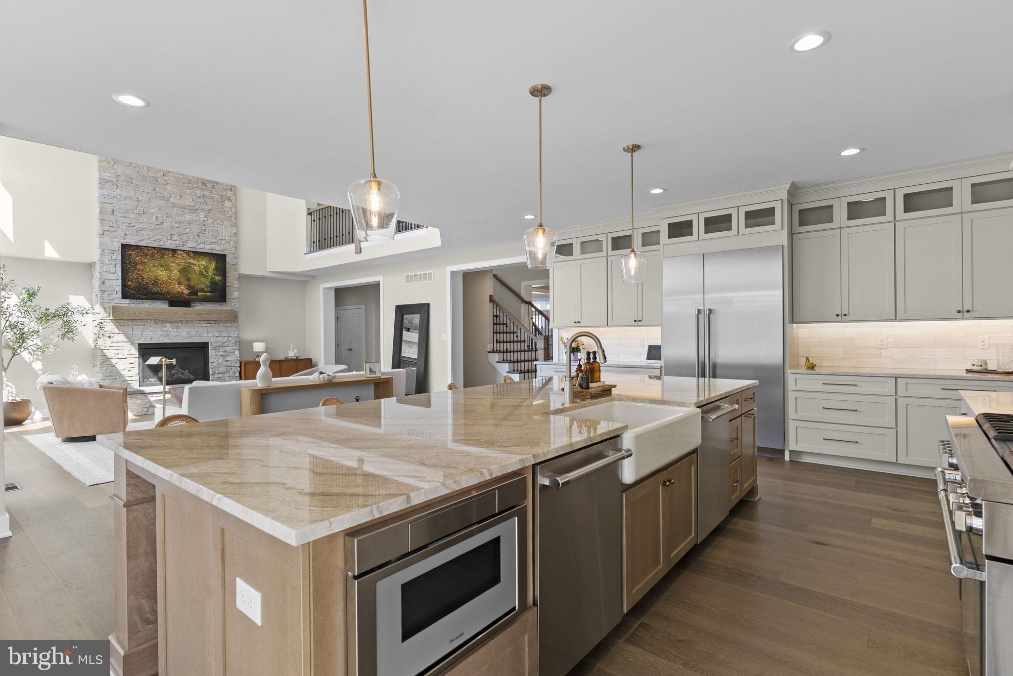 3155 RIDGEVIEW COURT