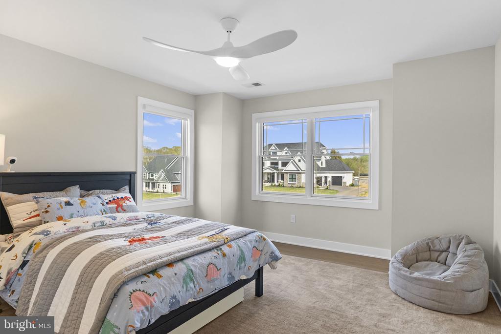 3155 RIDGEVIEW COURT
