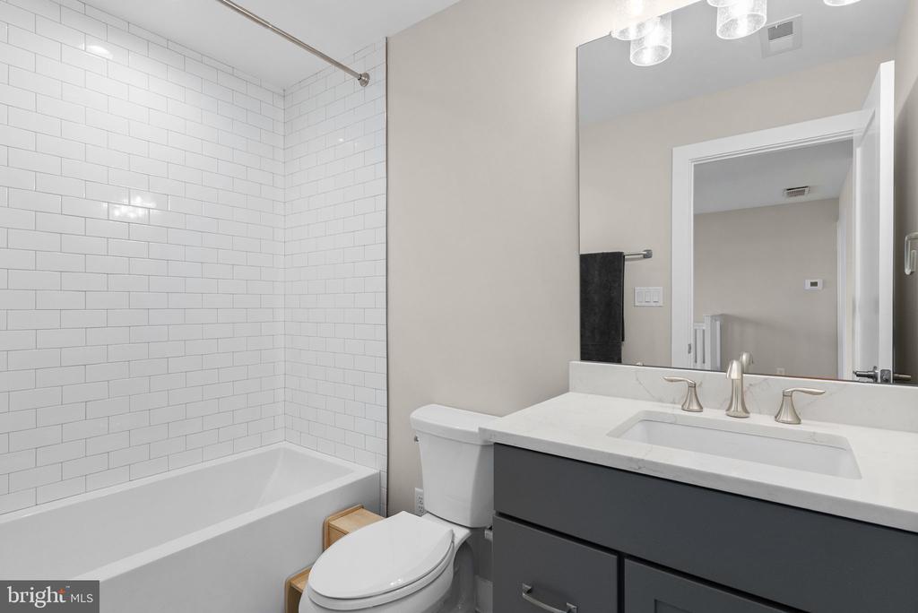 3155 RIDGEVIEW COURT
