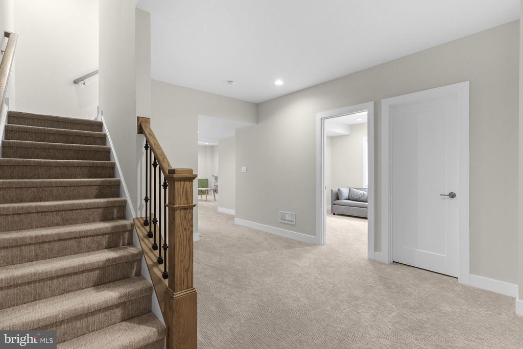 3155 RIDGEVIEW COURT