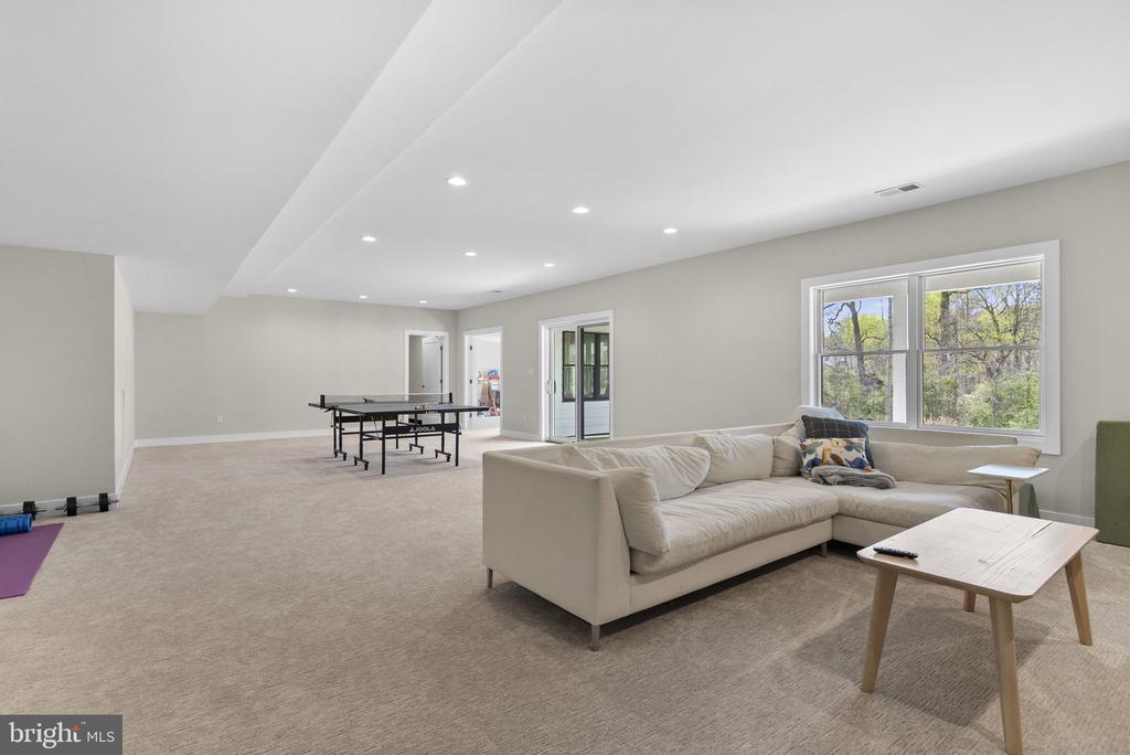 3155 RIDGEVIEW COURT