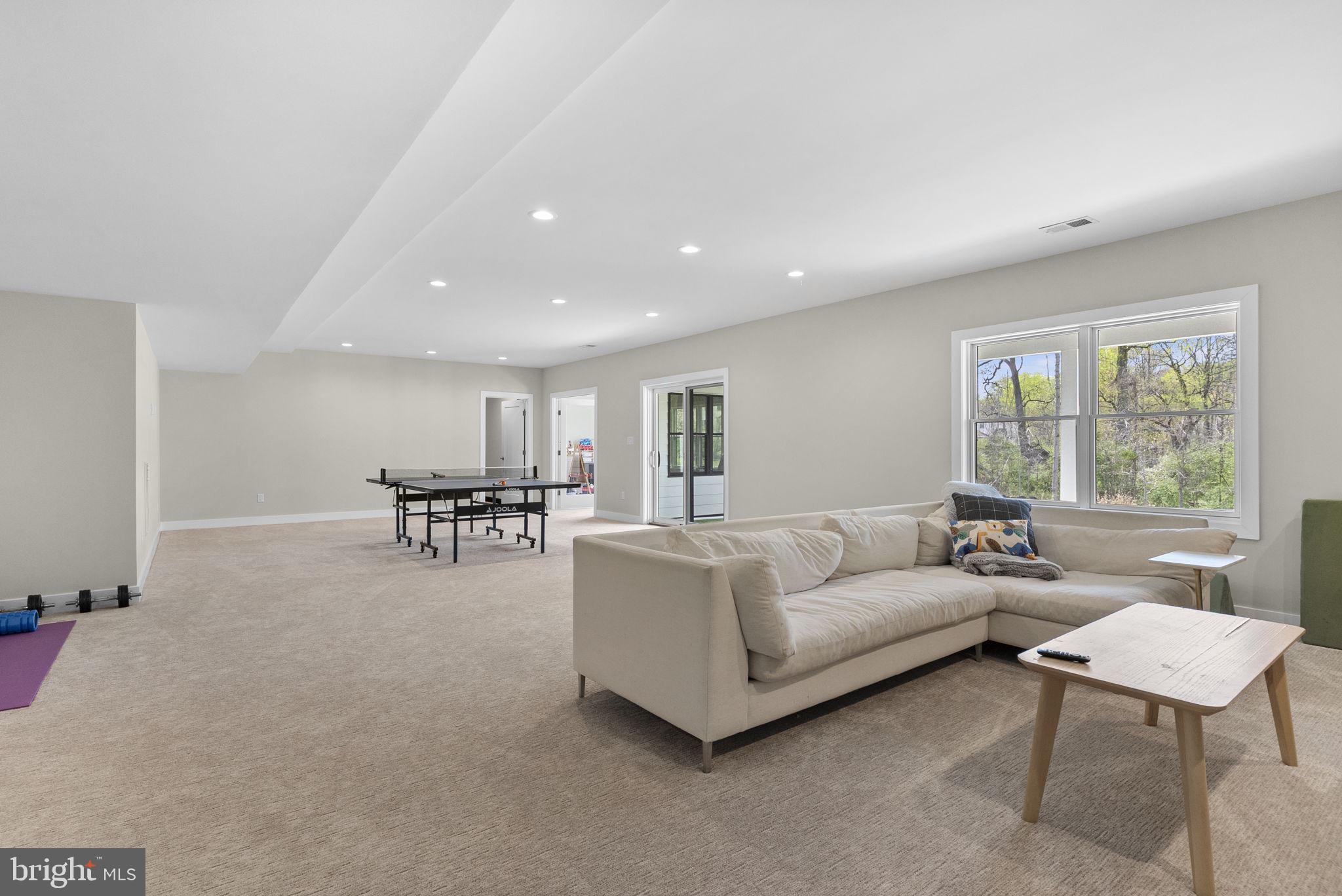 3155 RIDGEVIEW COURT