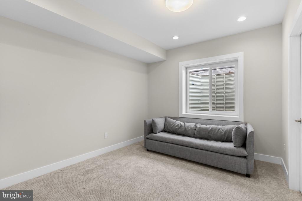 3155 RIDGEVIEW COURT
