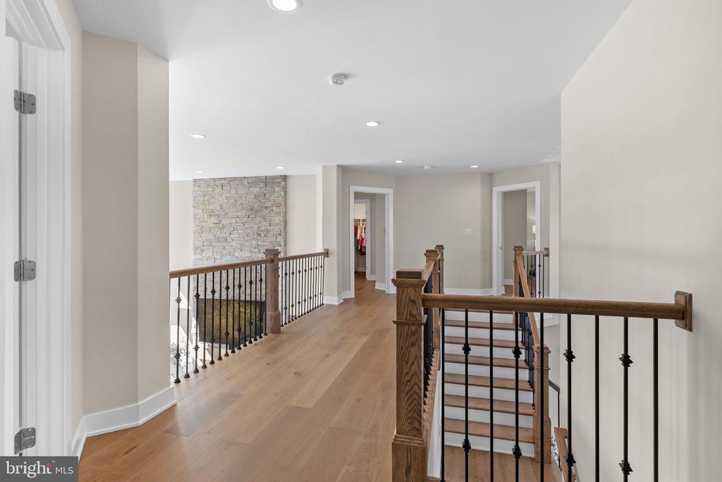 3155 RIDGEVIEW COURT