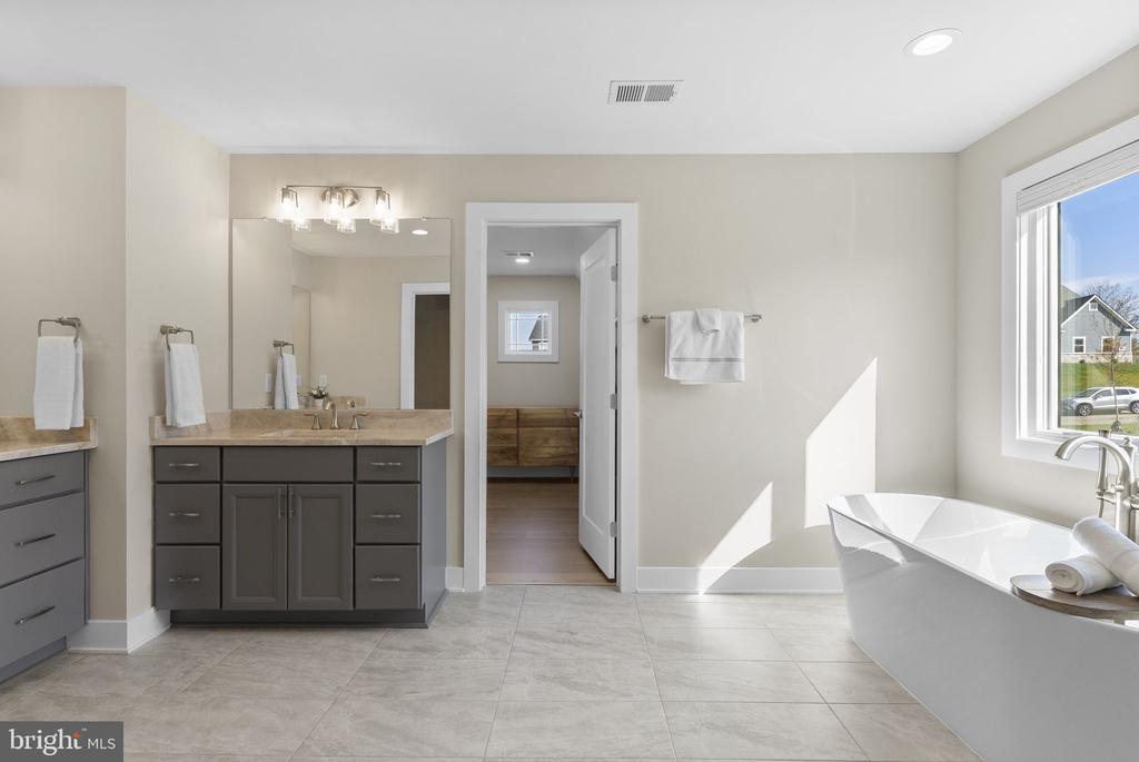 3155 RIDGEVIEW COURT