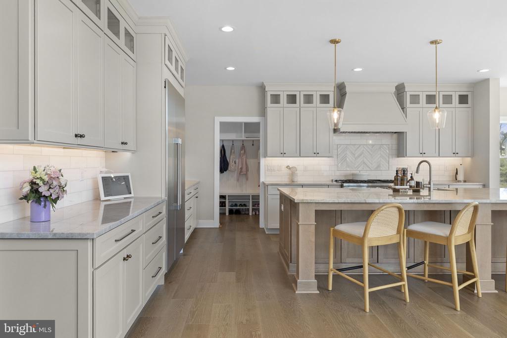 3155 RIDGEVIEW COURT