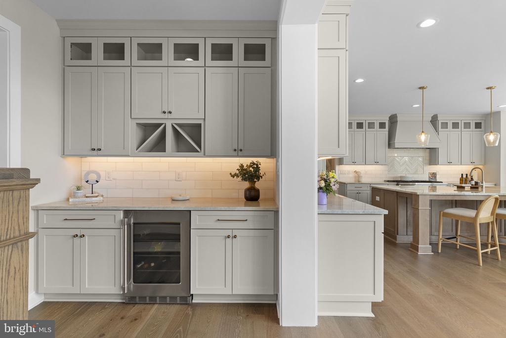 3155 RIDGEVIEW COURT