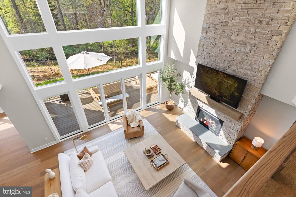 3155 RIDGEVIEW COURT