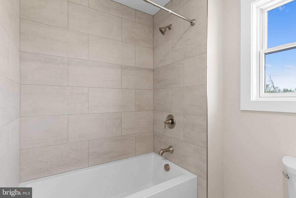 3155 RIDGEVIEW COURT