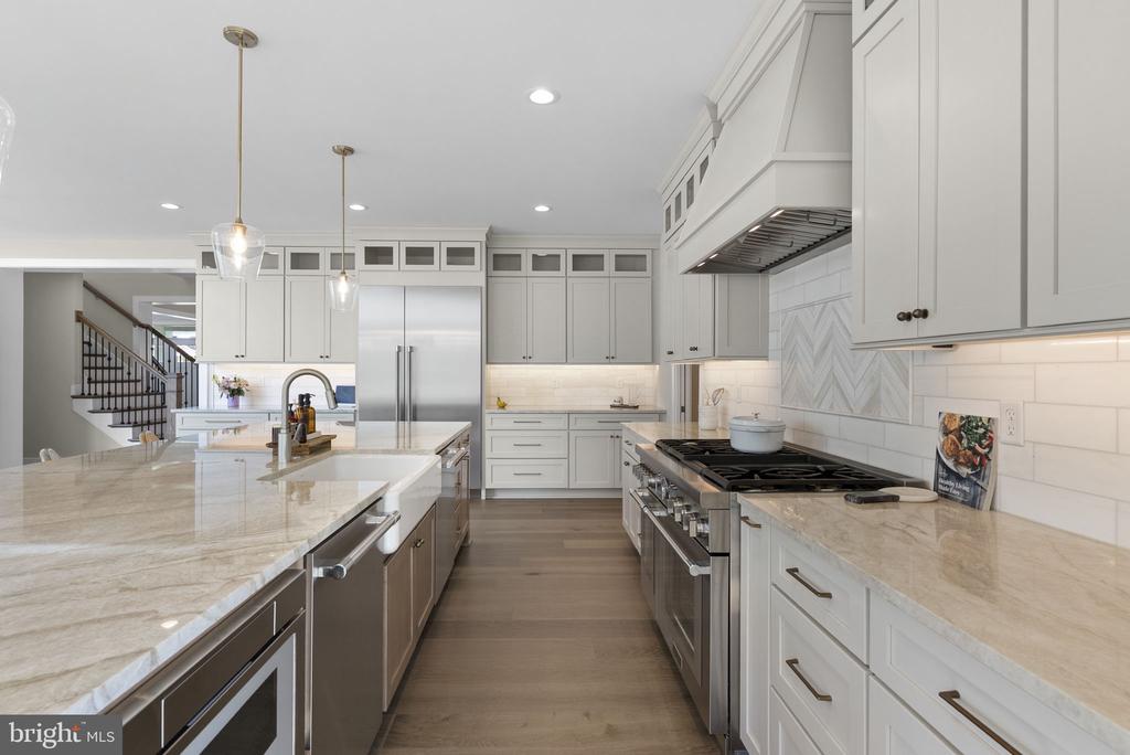 3155 RIDGEVIEW COURT
