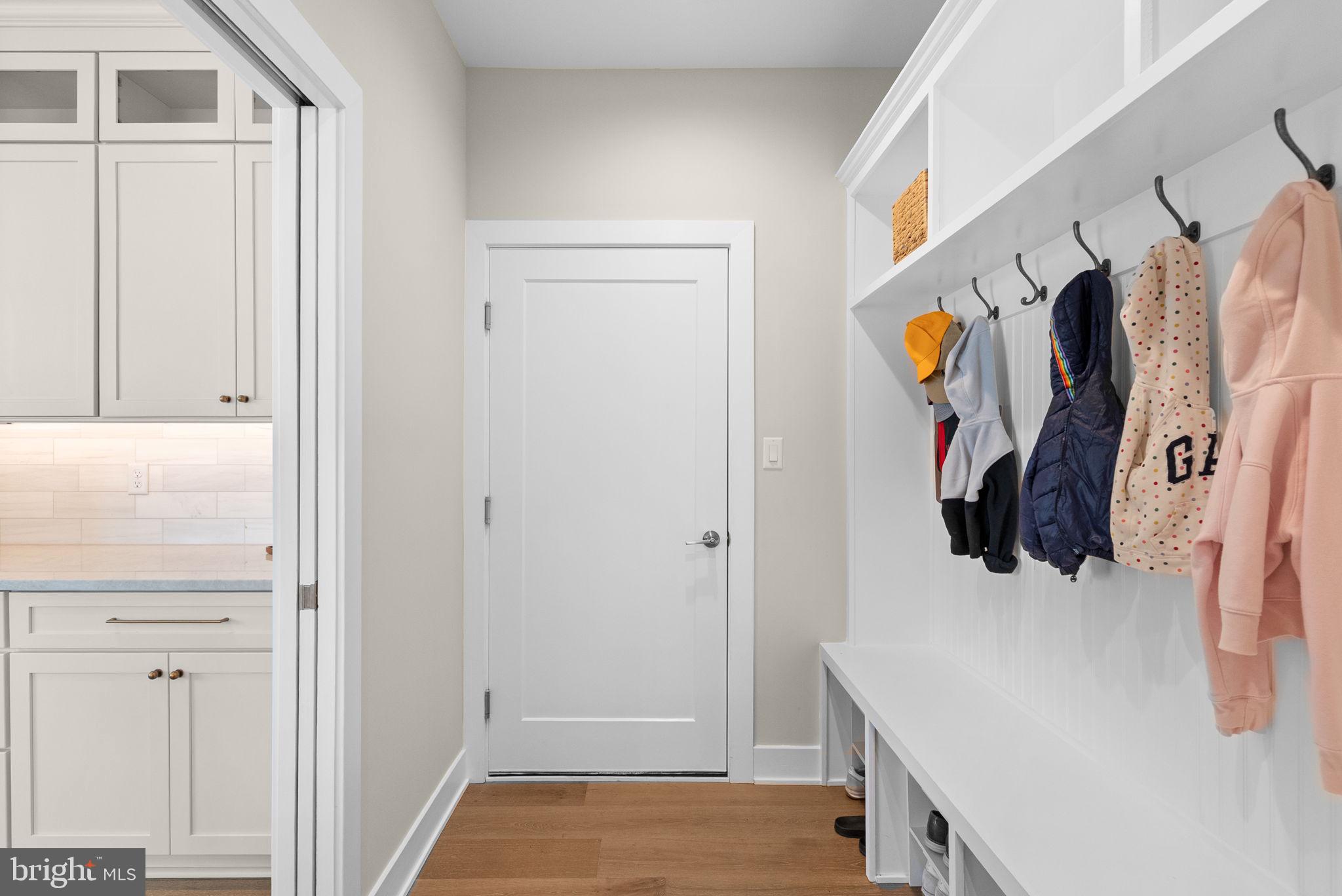 3155 RIDGEVIEW COURT