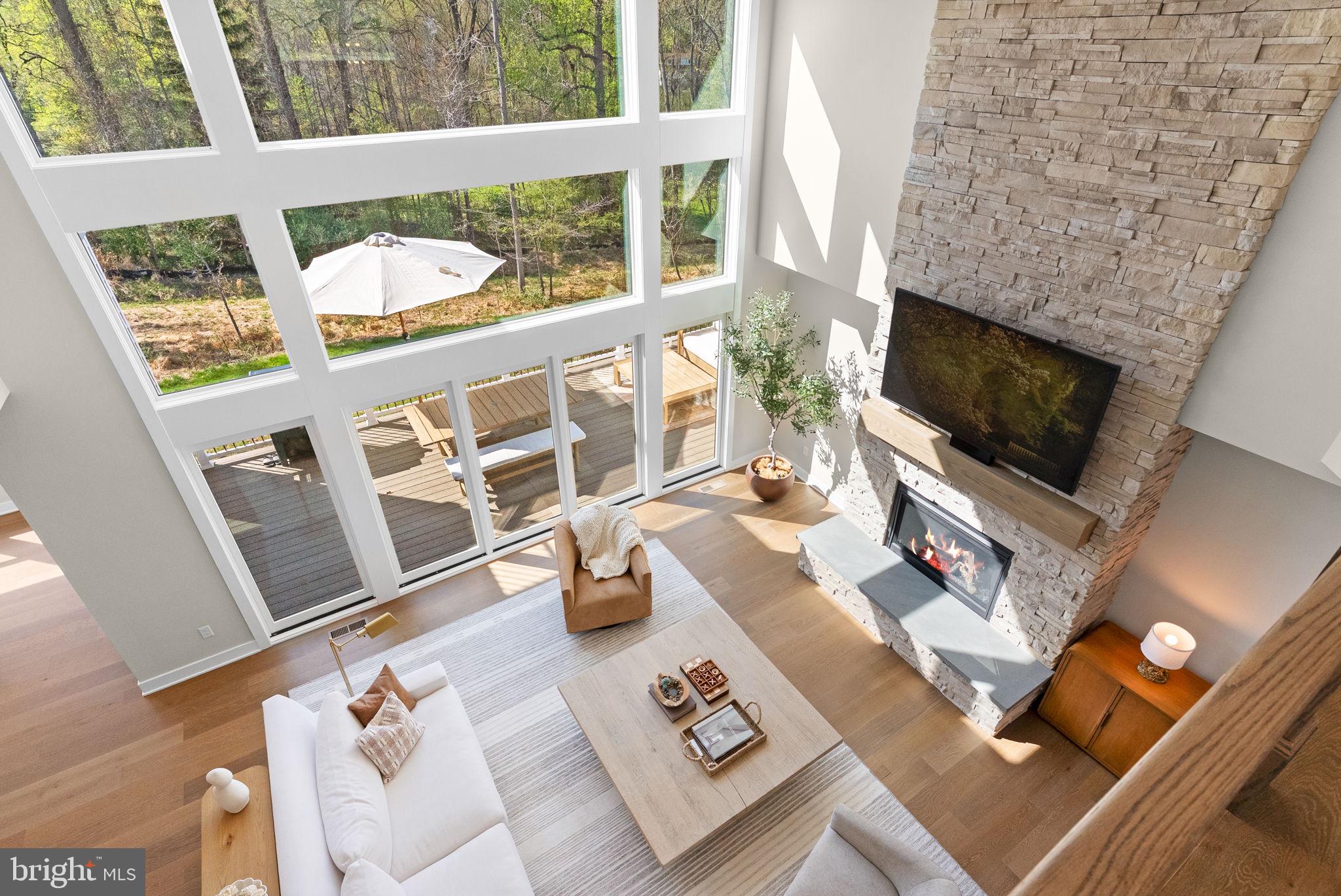 3155 RIDGEVIEW COURT
