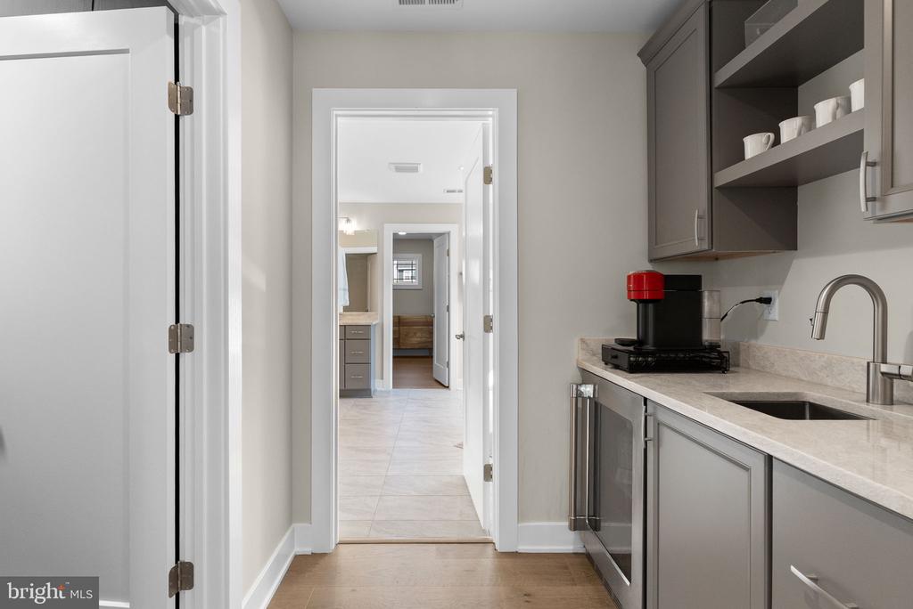 3155 RIDGEVIEW COURT