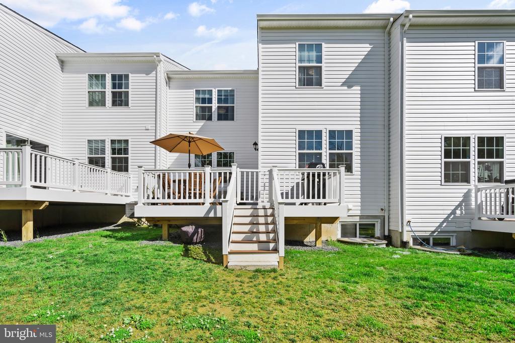 50 ROSE HILL WAY
