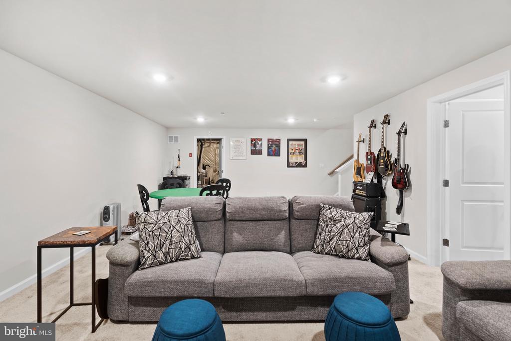 50 ROSE HILL WAY