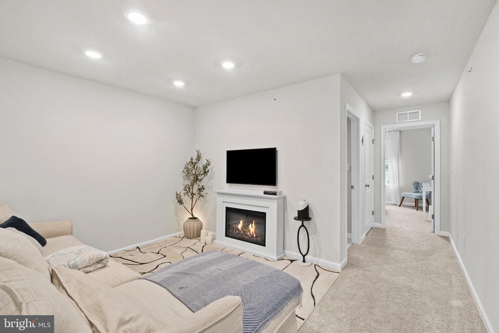 50 ROSE HILL WAY