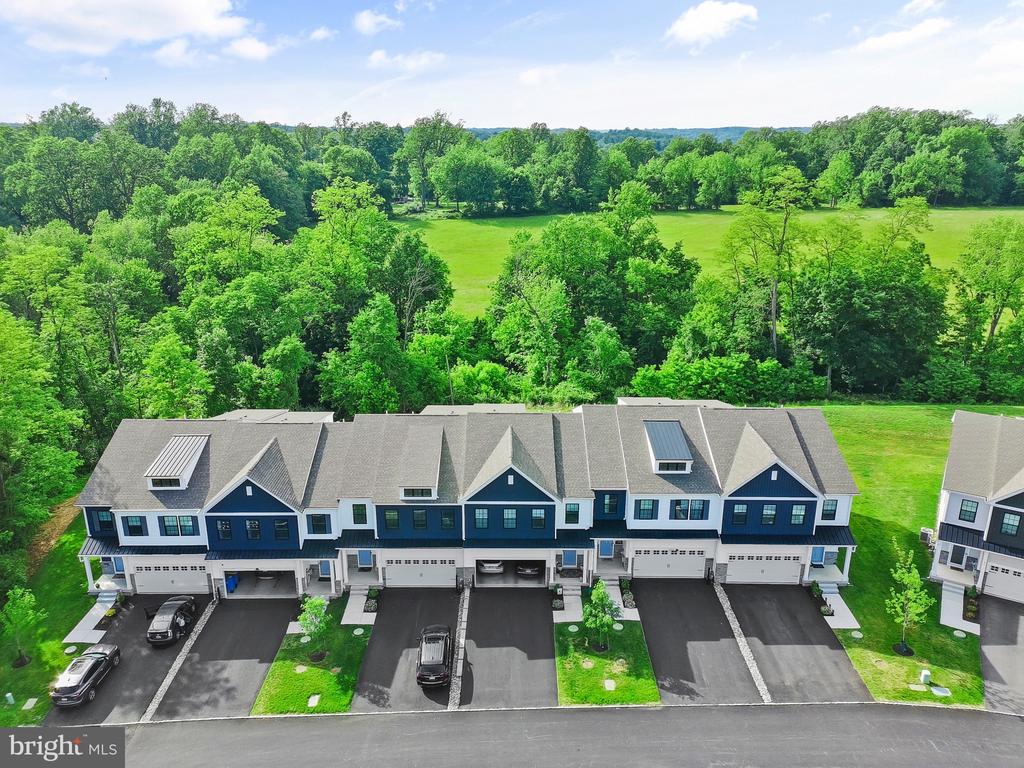 50 ROSE HILL WAY