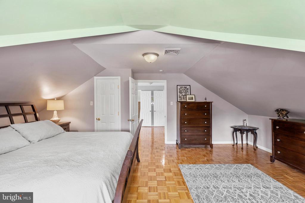1118 ALLSTON ROAD