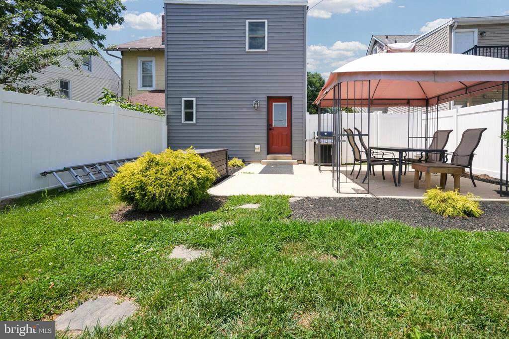 609 VERNON STREET