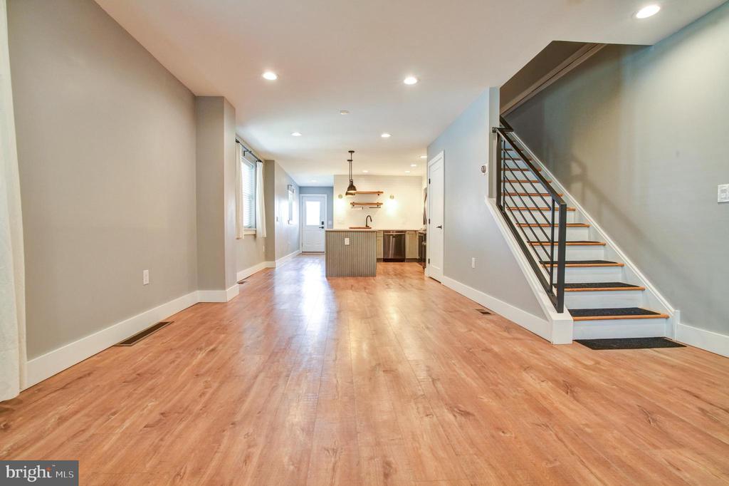 609 VERNON STREET