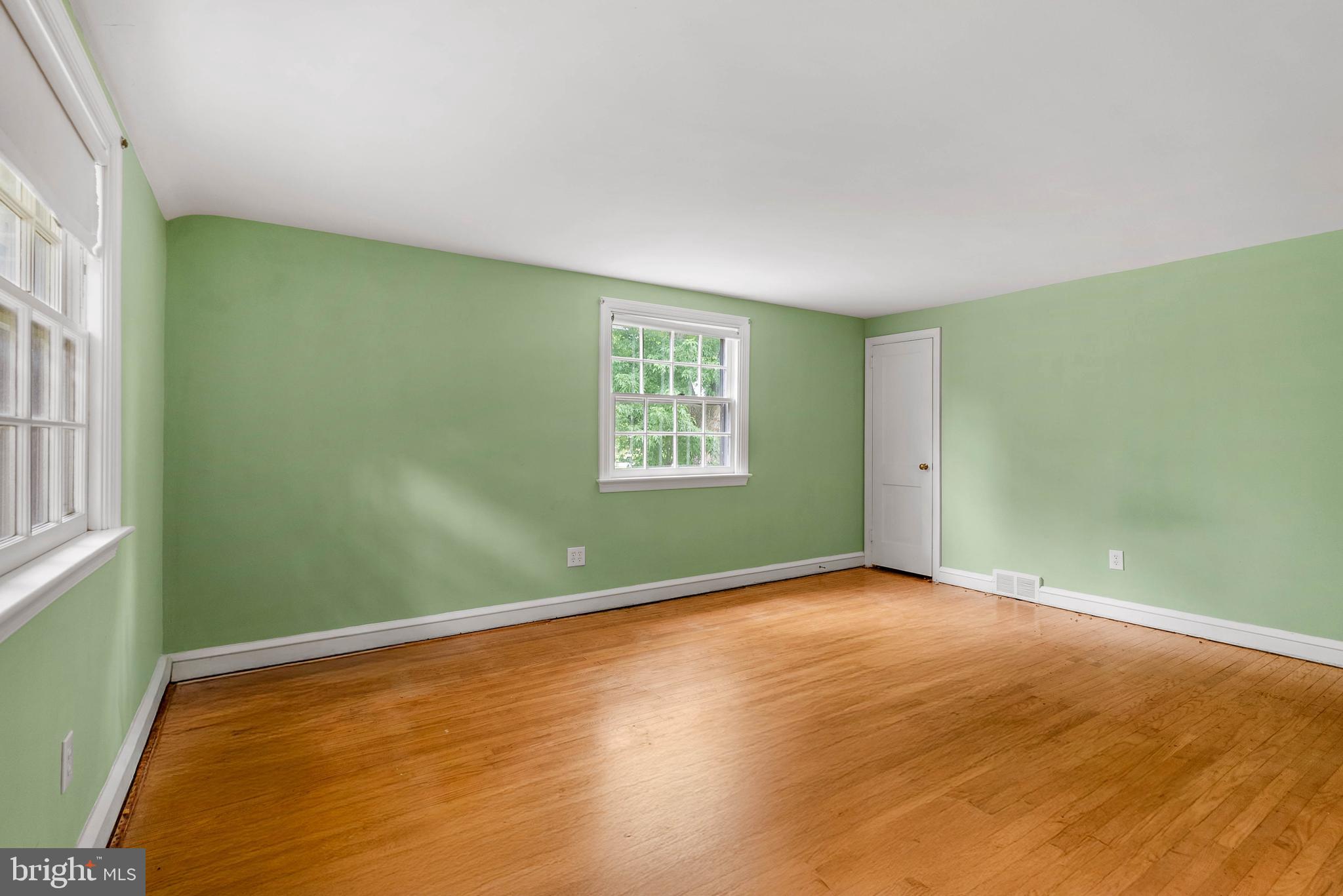 402 HAWTHORNE ROAD