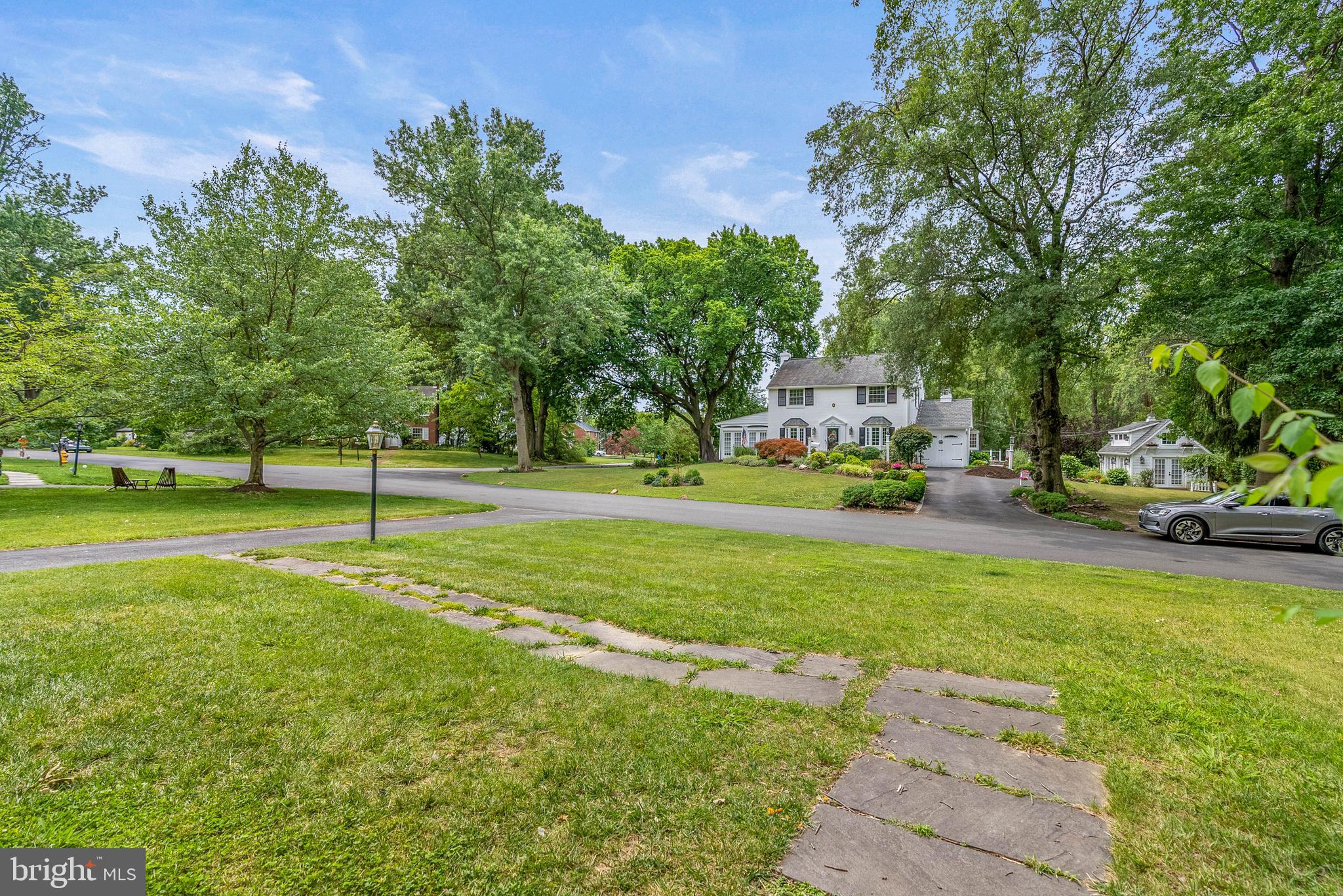 402 HAWTHORNE ROAD