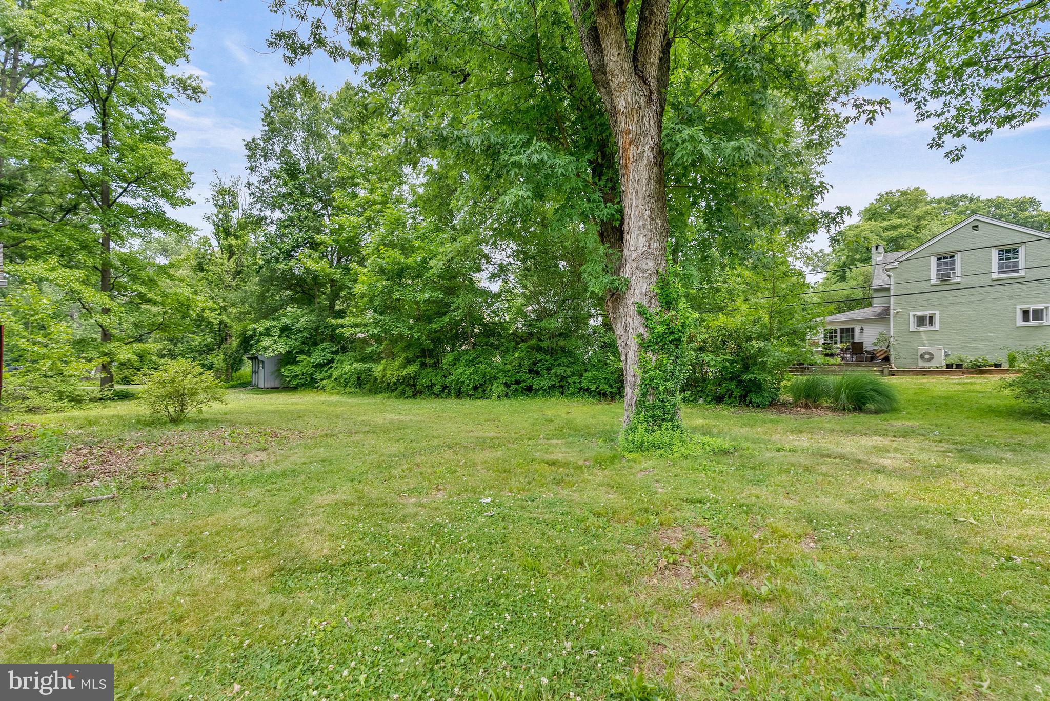 402 HAWTHORNE ROAD