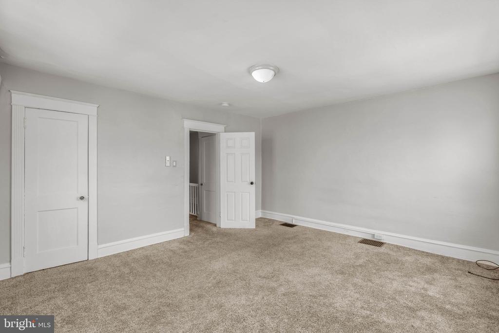 11 OAKLEY ROAD