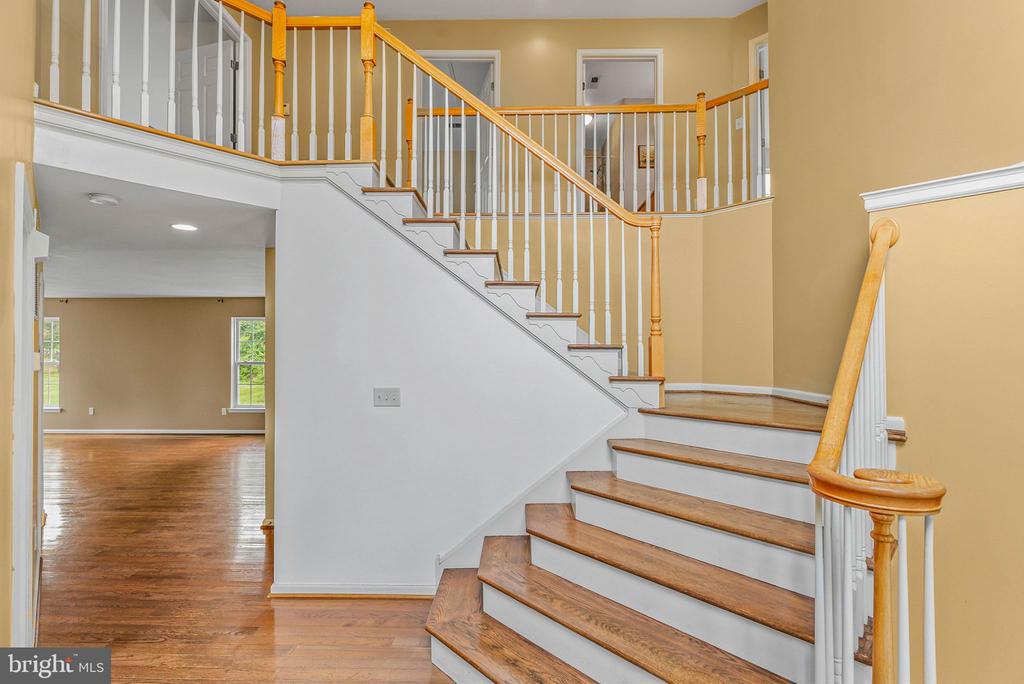 12 HUNTINGDON COURT