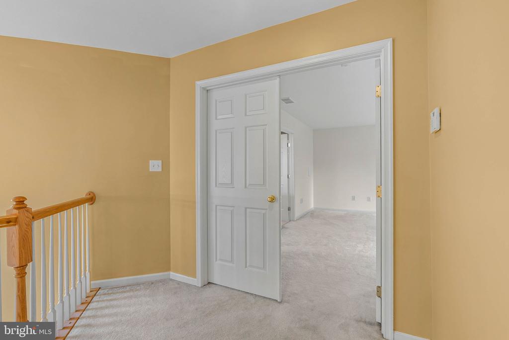 12 HUNTINGDON COURT