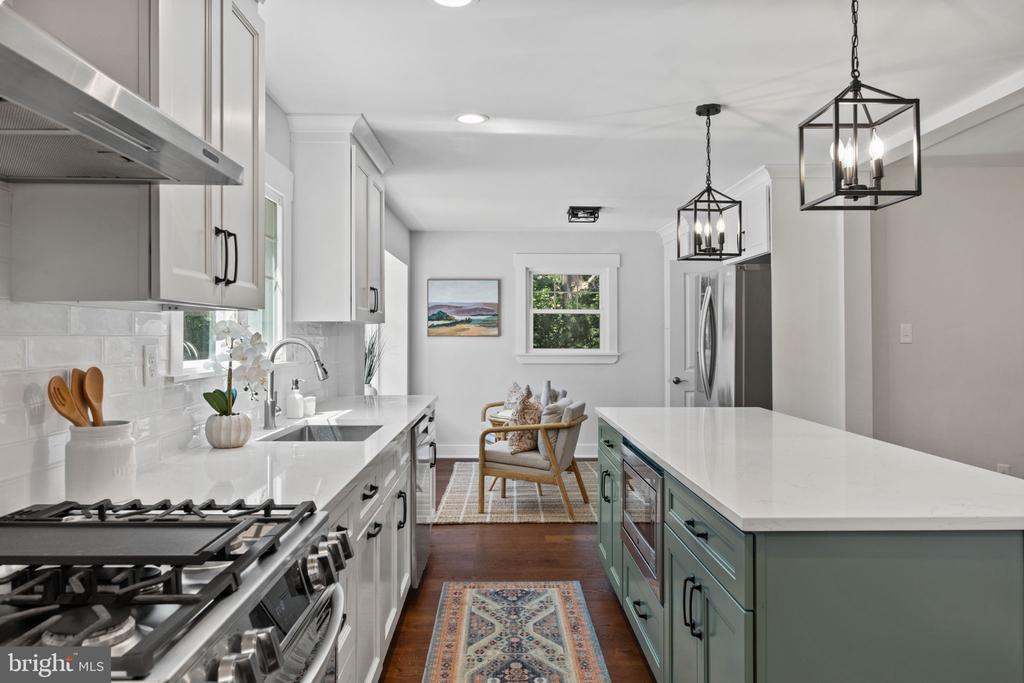 61 CHAPEL HILL ROAD