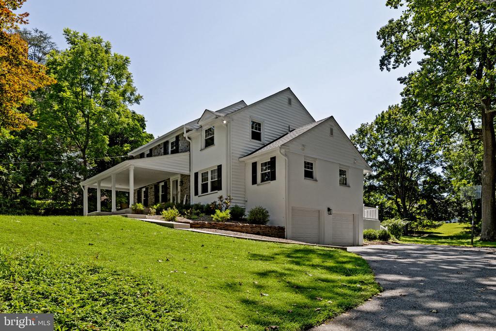 61 CHAPEL HILL ROAD