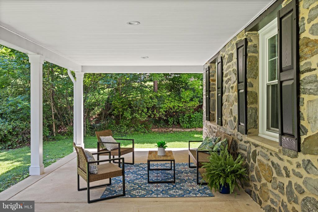 61 CHAPEL HILL ROAD