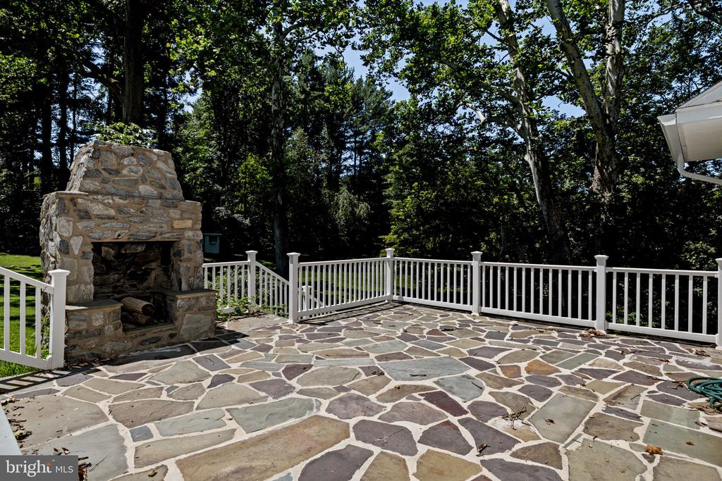 61 CHAPEL HILL ROAD