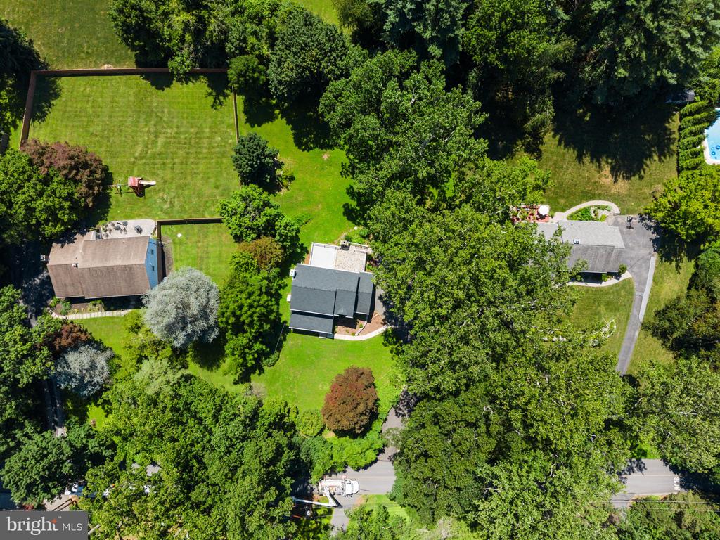 61 CHAPEL HILL ROAD
