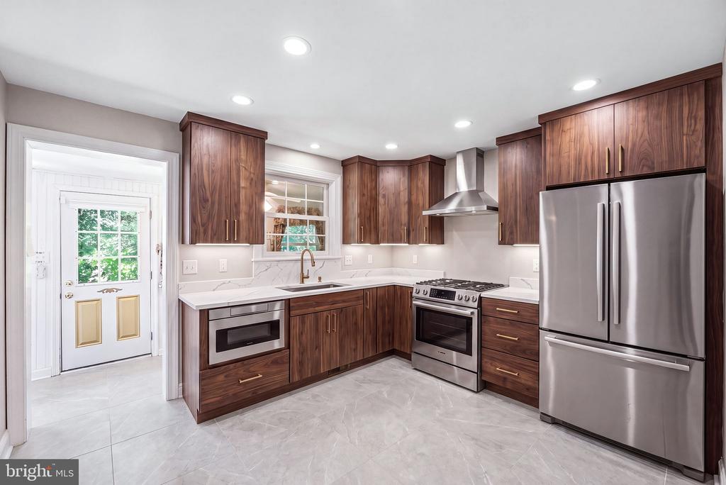 403 PALMERS LANE