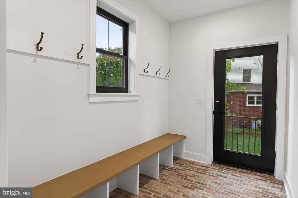 25 OAK LANE