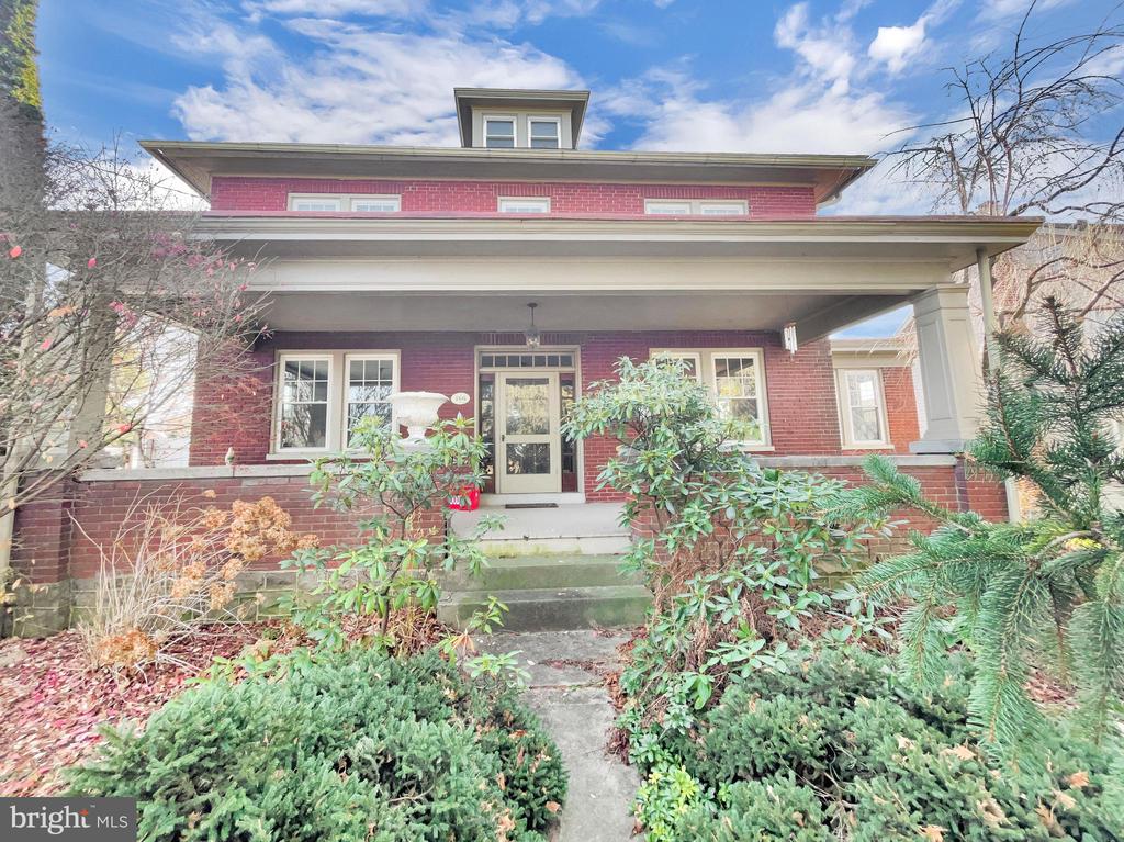 466 E MAIN STREET