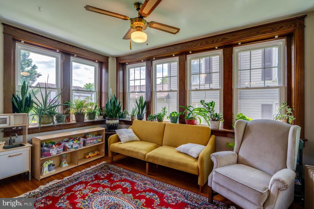466 E MAIN STREET