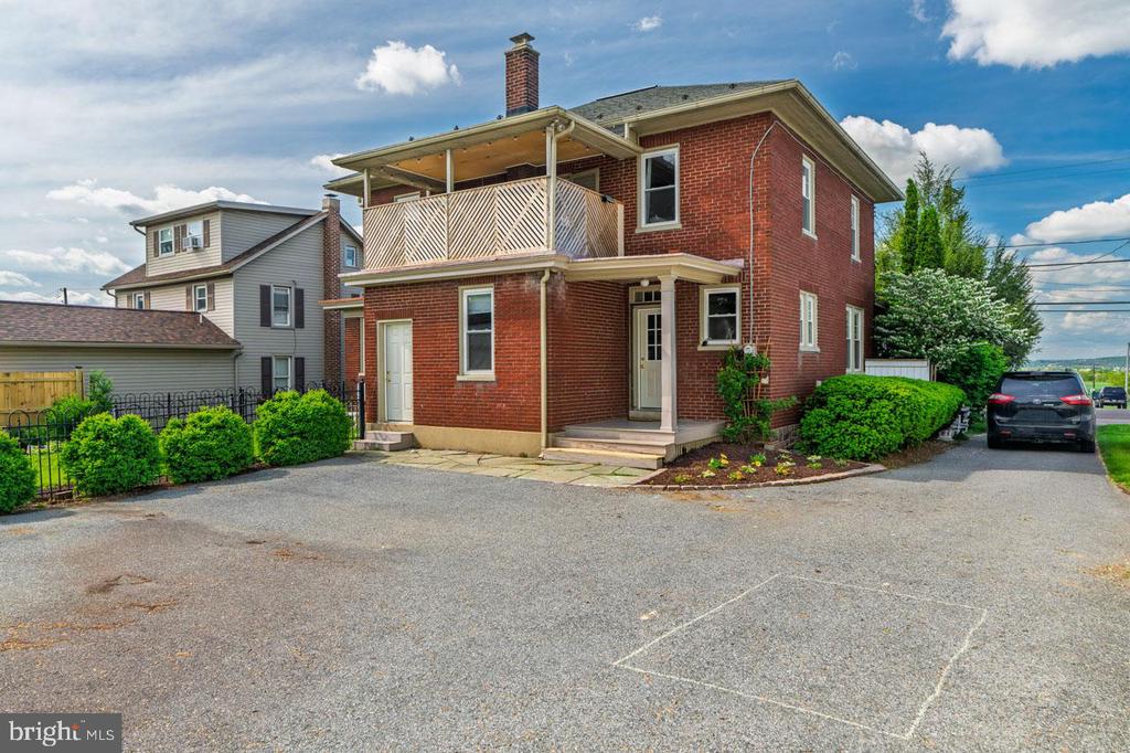 466 E MAIN STREET