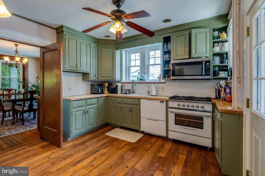 466 E MAIN STREET