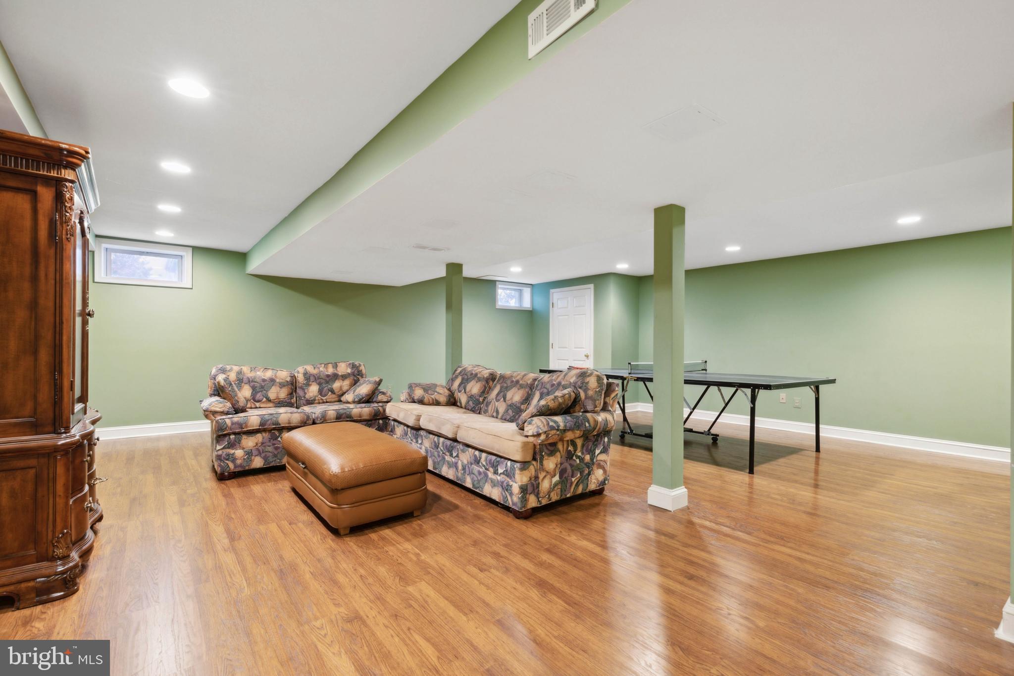 123 SCARLET DRIVE