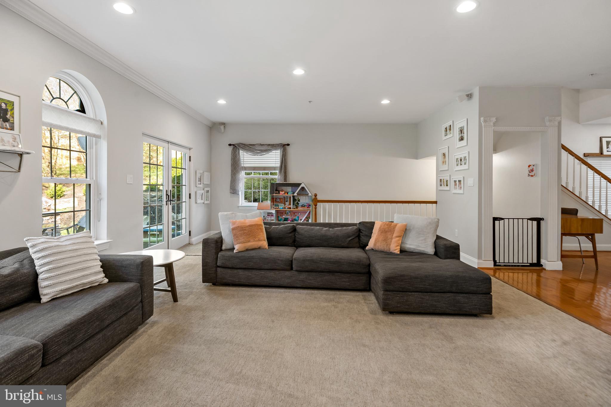 47 DEHAVEN AVENUE