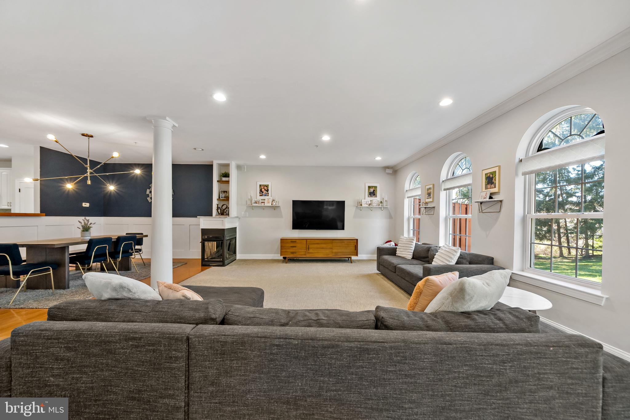 47 DEHAVEN AVENUE